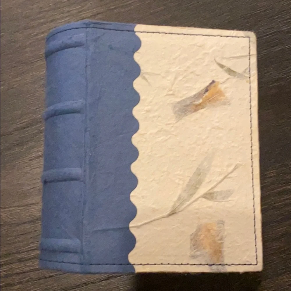 3/$20 - New linen picture holder book 50 slots